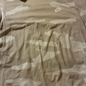 Nike Tan and White Long Sleeve Tees